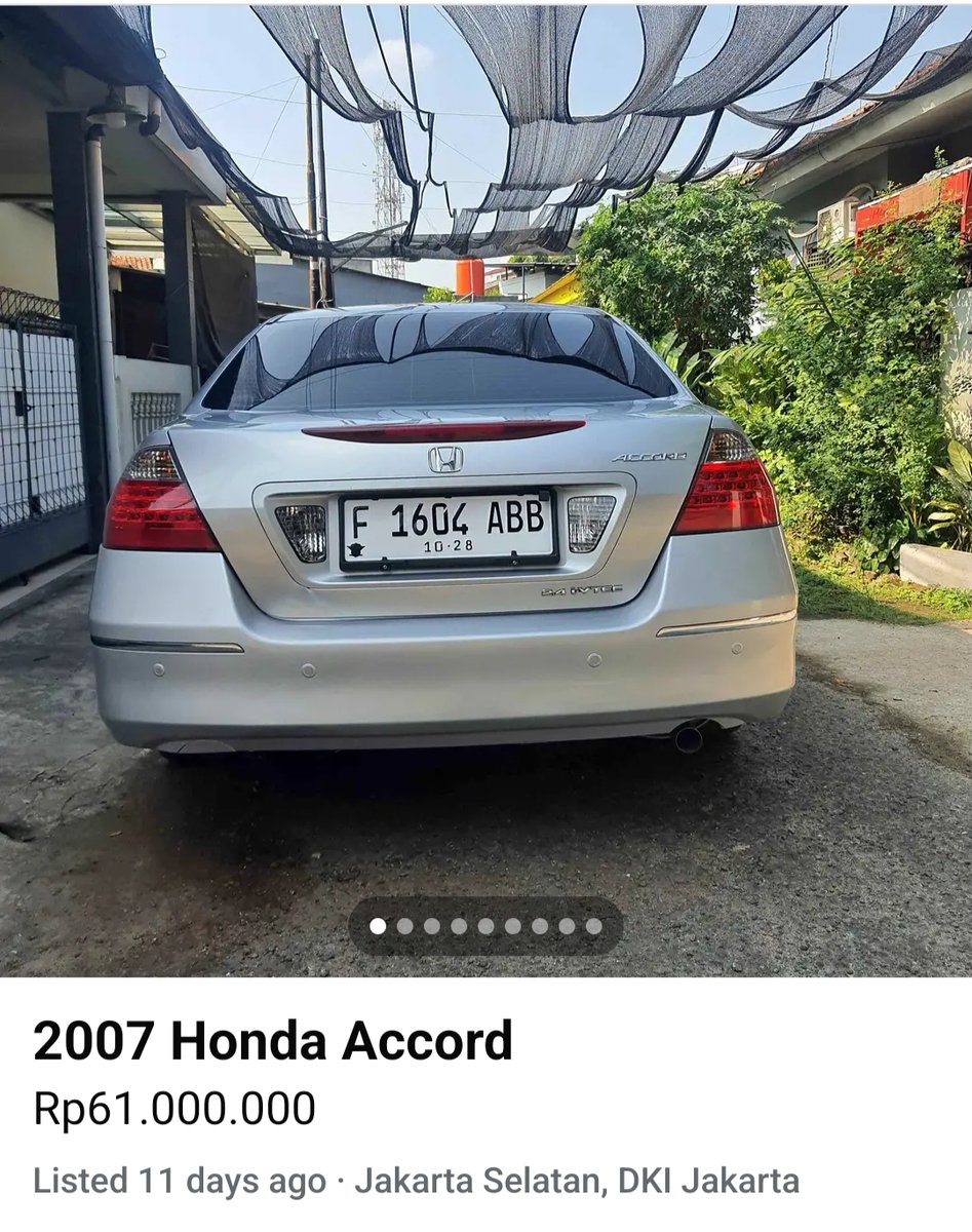 pengennyetir's tweet photo. Mobil yang lebih bagus ga selalu lebih mahal. 

MAsih jadi pertanyaan buat gua, kenapa mobil yang kelasnya lebih tinggi, tahunnya lebih muda, tapi harganya kebanyakan lebih murah daripada mobil dibawahnya. 

Secara general, Camry tua sama Corolla tua juga harganya bisa lebih murah, atau paling nggak harganya sama. 

Kenapa ya🤔