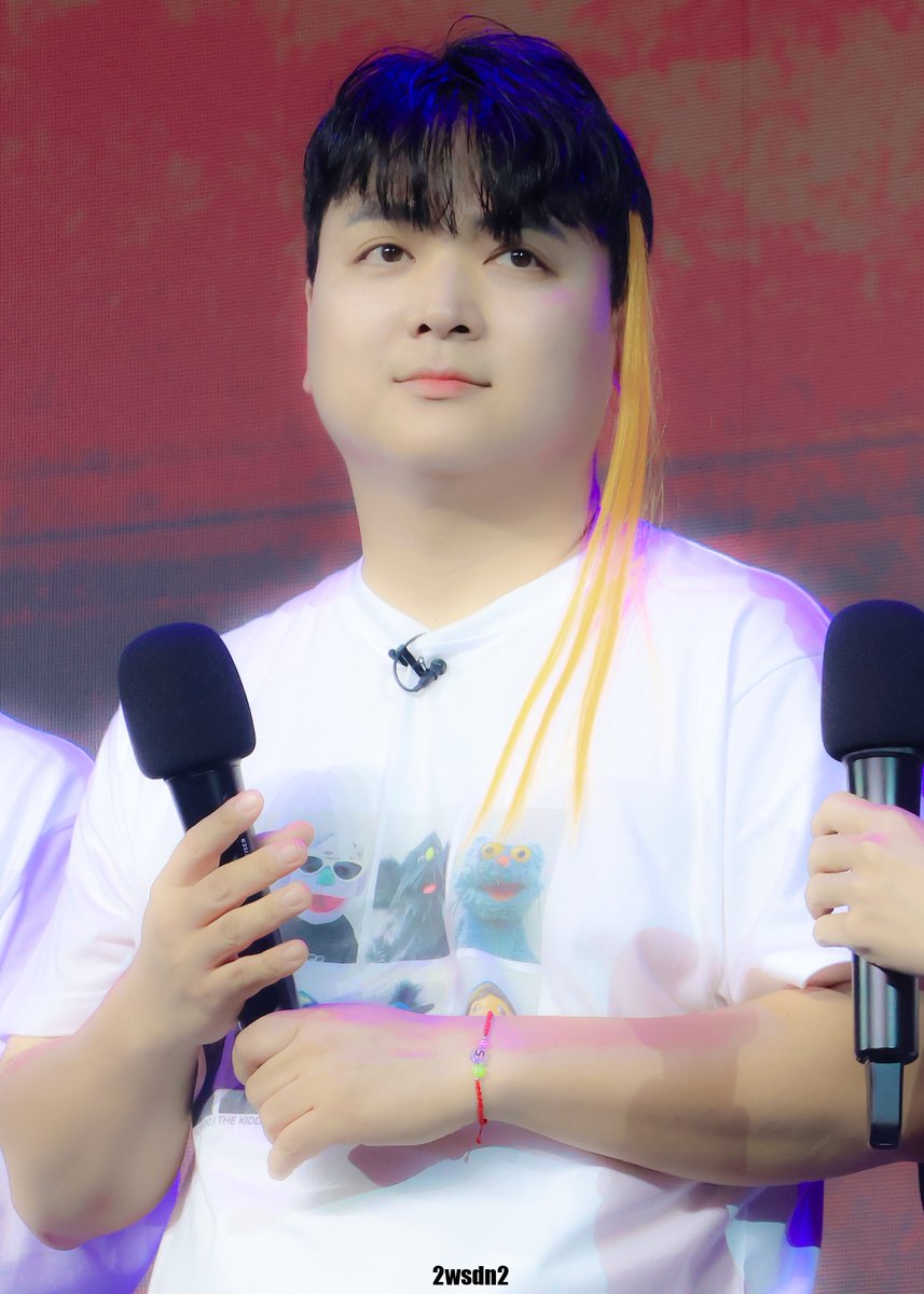 2wsdn2's tweet photo. 팬미팅 사진 모아모아 https://t.co/y7htv85kVW