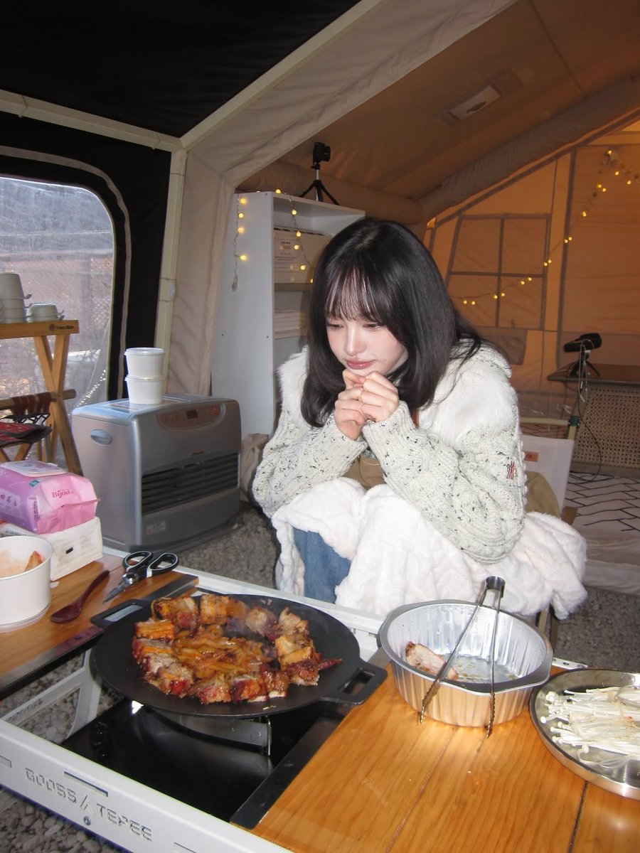 lizzyeyoo's tweet photo. jangan lupa dinner teman timun! 😋 https://t.co/qqBhOOezWg