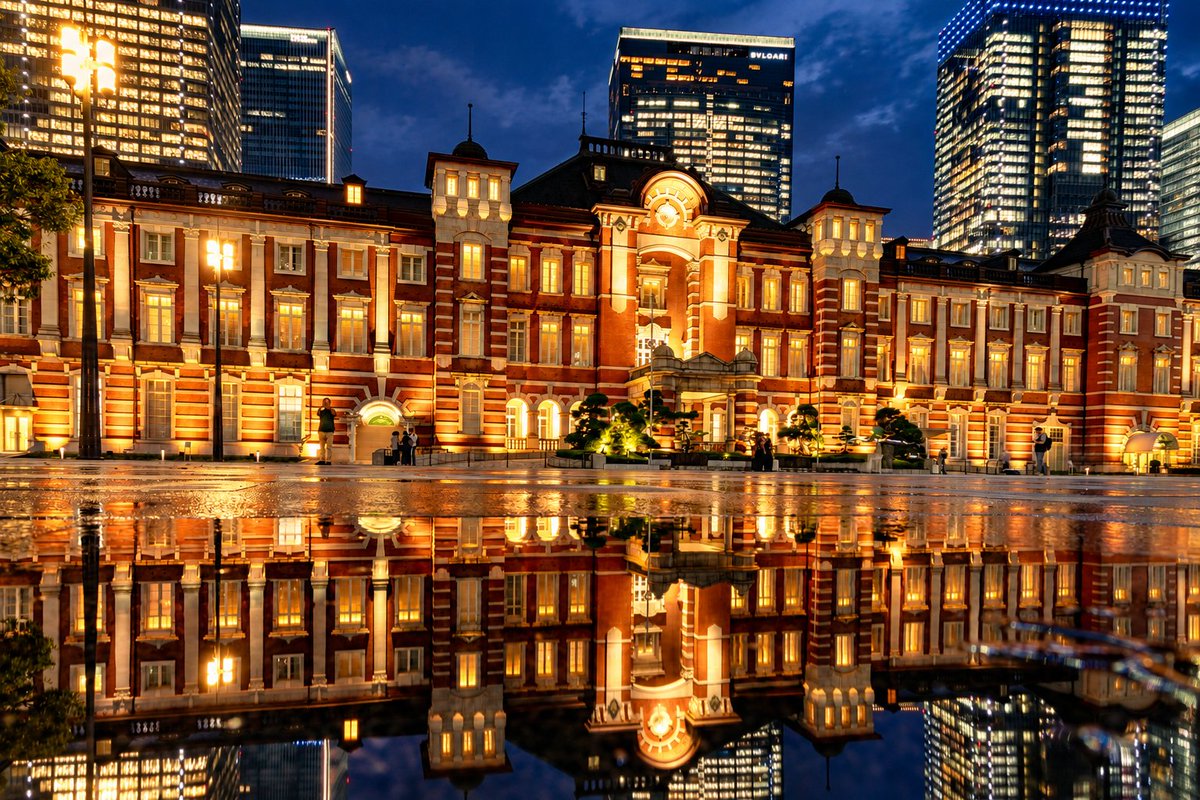 AttemptedHeaven's tweet photo. 雨の東京駅
#写真好きな人と繋がりたい 
#カメラ好きな人と繋がりたい
#夜景写真 https://t.co/U5miWSVi4m