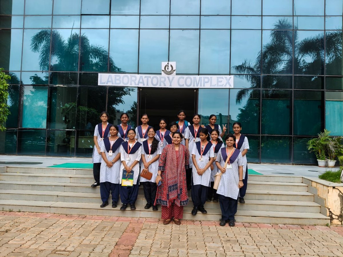 JNV_Cuttack's tweet photo. Knowledge Partner Visit to IIT, Bhubaneswar , Odisha by Vigyan Jyoti scholars from JNV, MUNDALI, CUTTACK and KV No 3 on 27 August 2026@#Vigyanjyoti@#NVS_HQ https://t.co/9A7eHoSq6p