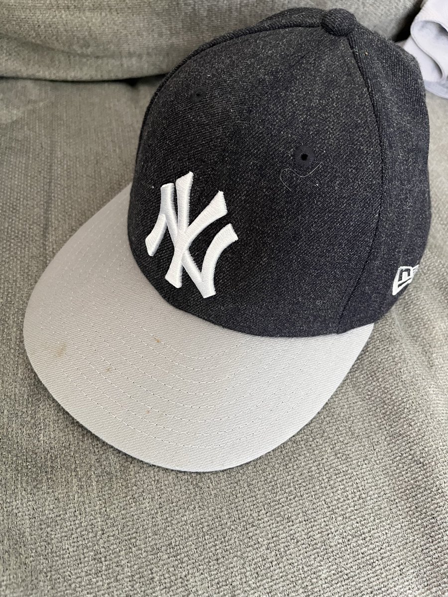 Muzixndmd's tweet photo. #YankeesCapOfTheDay
Reminds me of SPORTS AUTHORITY where I purchased thi @NewEraCap #59Fifty during their GOING OUT OF BUSINESS SALE.#ToyotaPinstripePride. A different.@Yankees cap every NYY game.#YankeesTwitter #RepBX #UnitedByCaps #LidsLoyal #NYYCapOfTheDay https://t.co/a5Jv0fguaw