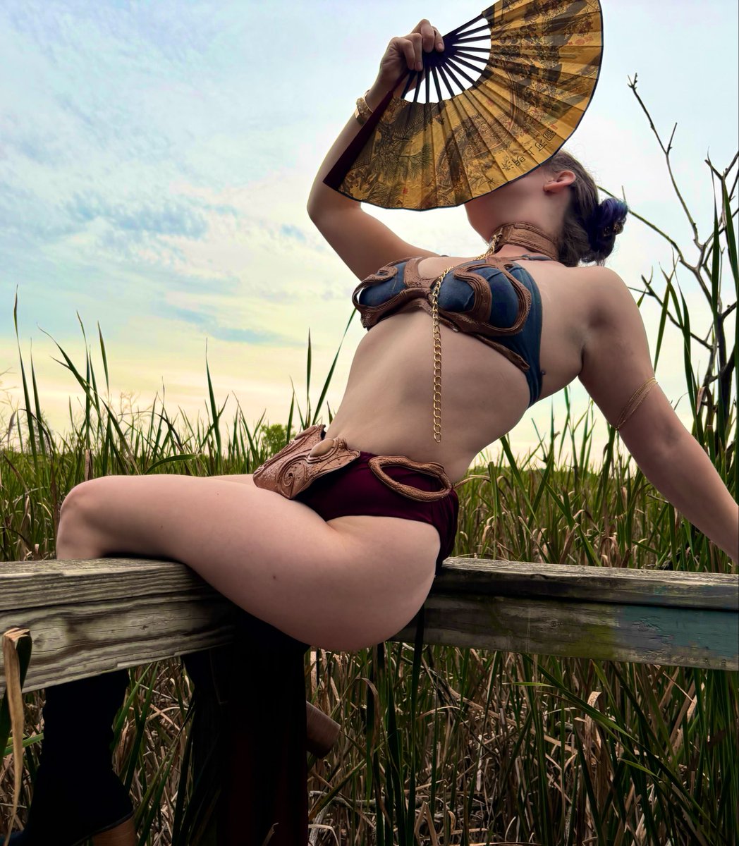 babeitsbonnie's tweet photo. Sneak peak from today’s photoshoot 😈shout out to all the star wars fans, this one is just for you 😉 https://t.co/YxnGwUb5Ju