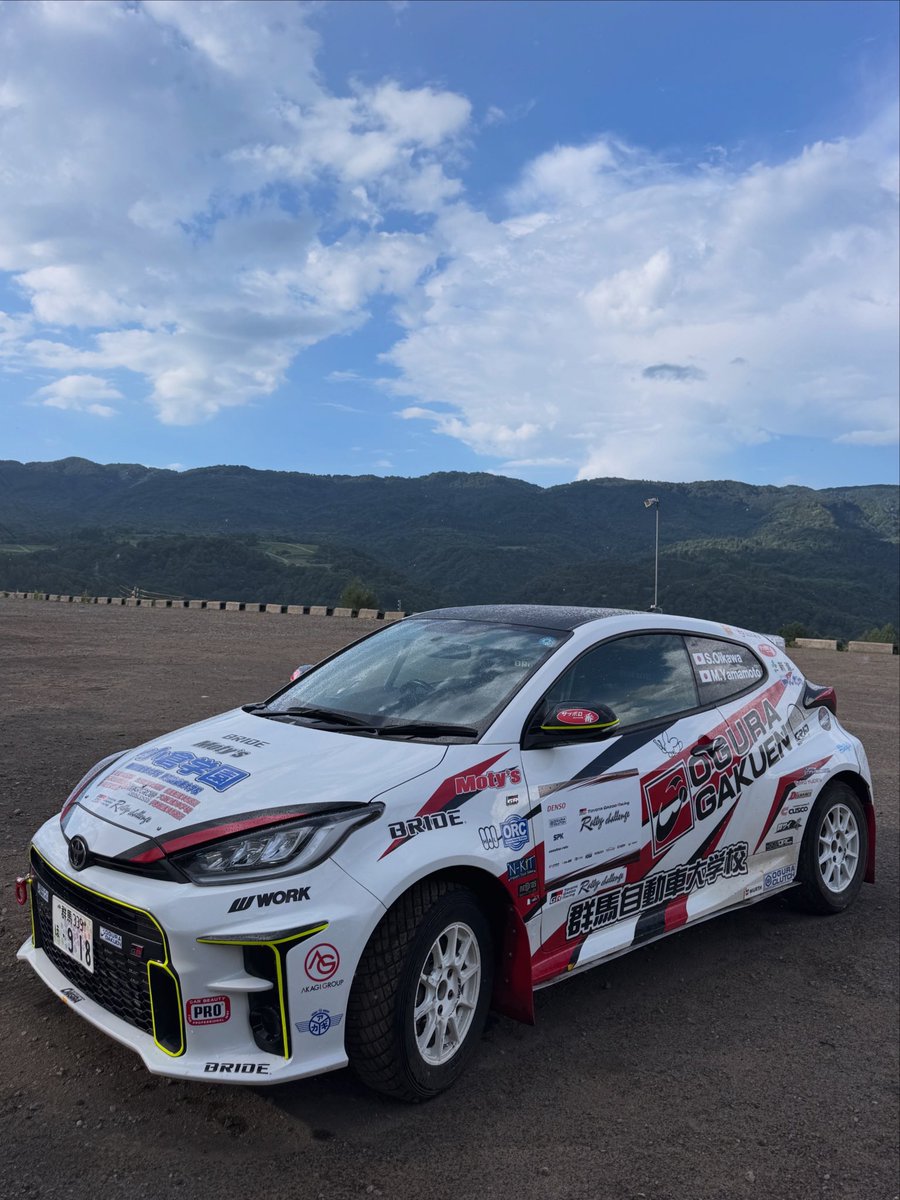 SariaOikawa's tweet photo. 9月23日（水・祝）は、シティサーキット東京ベイで開催される「お台場EVカート×DUNLOPピンクリボンイベント」に参加させていただきます☺️🤝🎀

昨年に続き、今年もこのイベントに参加できて、とても嬉しいです！

当日は女性レーサー4名によるDUNLOPブースでの企画など盛りだくさんです✨
この企画の部分にも私たち4名がそれぞれ関わらせていただきました😲👍

そして今回は、私がTGRラリーチャレンジに参戦している小倉学園GRヤリスもピンクリボン仕様で展示させていただく予定です🚘🎀

乳がんというと女性の病気というイメージが強いかもしれませんが、男性にも乳腺があるため、まれではありますが男性も乳がんになることがあります。
モータースポーツの会場だからこそ、女性だけではなく、男性の皆さんにもピンクリボンについて知っていただけたら嬉しいです。🫡

ご自身の身体はもちろん、パートナーやお母さん、娘さんなど、大切な人のことも少し気にかけてみてください。

モータースポーツを楽しみながら、身体のこと、家族のことを考えるきっかけになるような1日にできたら嬉しいです☺️！

📍シティサーキット東京ベイ（お台場）
📅9月23日（水・祝）
⏰11:00〜17:45
🎫入場無料

ぜひ遊びに来てください！
会場でお待ちしています🙌