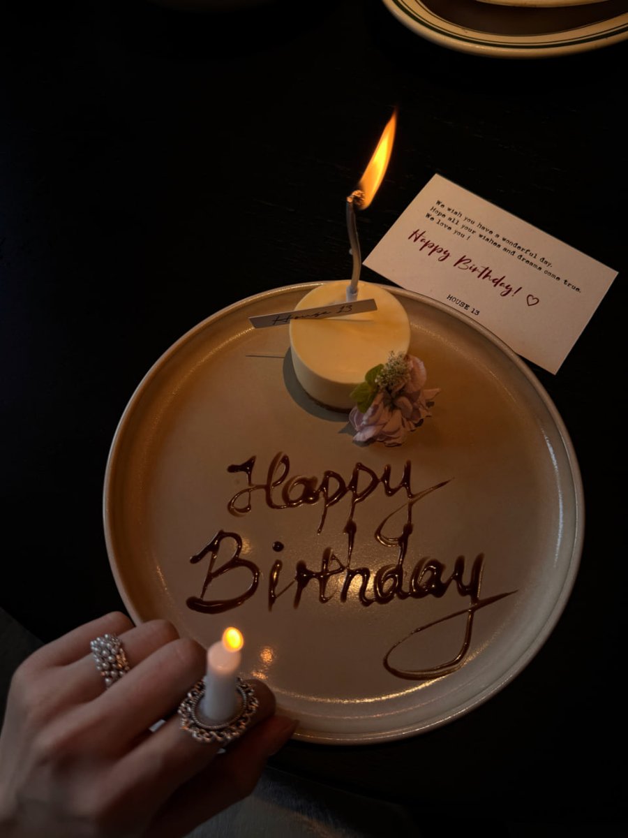 Cuma1496879's tweet photo. Happy 32nd birthday, my golden age! I wish you continued health, simplicity, and freedom🎂 https://t.co/SGK7VerYB3