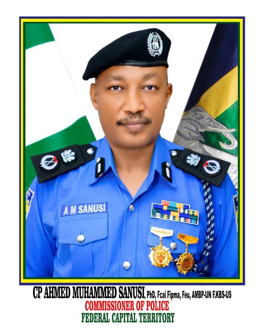 abuja_gist's tweet photo. The FCT Police Command has arrested a woman, identified as Mrs. Beauty Monday, for allegedly pouring a pot of boiling water on her neighbour during an argument in Lugbe, Abuja.

According to the Police, the incident occurred on September 4, 2026, following a disagreement between the two neighbours over the use of a shared compound space.

The victim, identified as Gift Amos, reportedly moved the suspect’s pot of boiling water from the stove to the portion of the compound allocated to the suspect.

The action allegedly angered the suspect, who reportedly removed the pot from the stove and poured the boiling water on Gift’s back, causing serious burns and grievous hurt.

Gift is currently receiving medical treatment for the injuries sustained.

The Police said the suspect has been arraigned before a court and remanded at the Suleja Correctional Centre pending further proceedings. The case has been adjourned to September 16, 2026, for hearing.

The FCT Commissioner of Police, CP Ahmed Muhammed Sanusi, urged residents to embrace peaceful coexistence and exercise restraint when resolving disagreements.

The Command also advised residents to avoid violence and self-help, encouraging them to use lawful and peaceful means to resolve disputes.

🚨 FCT Police emergency lines:
08032003913
08061581938

#AbuaGist #Gistupdate #Abuja #Lugbe #FCTPolice