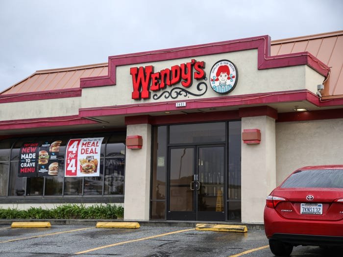 Onyok_HayNaku's tweet photo. Yung @wendys_ph malapit sa amin 41 years old na pala.

Walking distance lang sya sa HS ko dati, favorite ko e order Yung Jr. Bacon Cheeseburger nila.

CAPRICE WENDYS BILLBOARD
CAPRICE WENDYS BILLBOARD
CAPRICE WENDYS BILLBOARD https://t.co/d7huOGPwwR