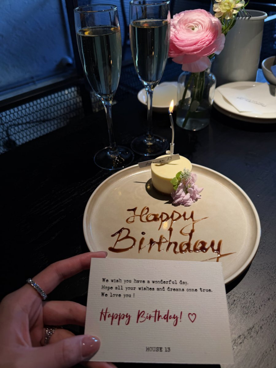 tekten38242's tweet photo. Happy 32nd birthday, my golden age! I wish you continued health, simplicity, and freedom🎂 https://t.co/caEisjeLEu