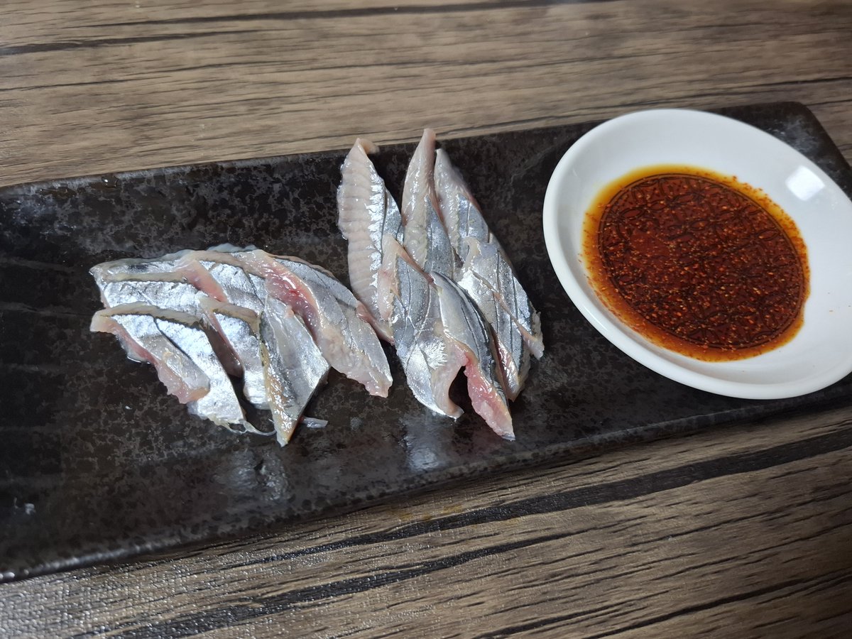 Cooked_Molamola's tweet photo. 今年初サンマを一味醤油で。 https://t.co/YaN7TtwIgV