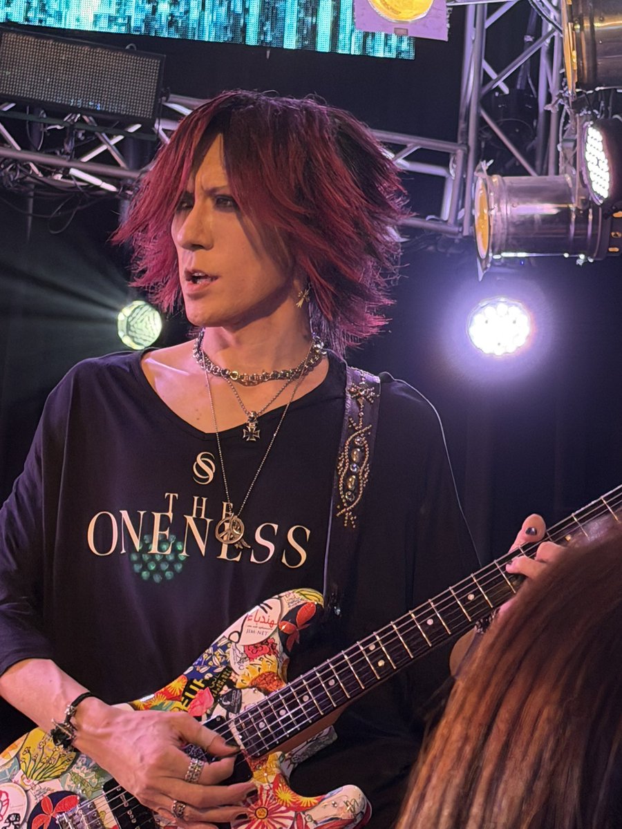 emichin0302's tweet photo. @HRT_SGZ @j2lGdy5vv7RVpvY めちゃ素敵でした🥰
ピックもゲット出来て、ネックレスに致しました🥰 https://t.co/Z8D0kxFRBf