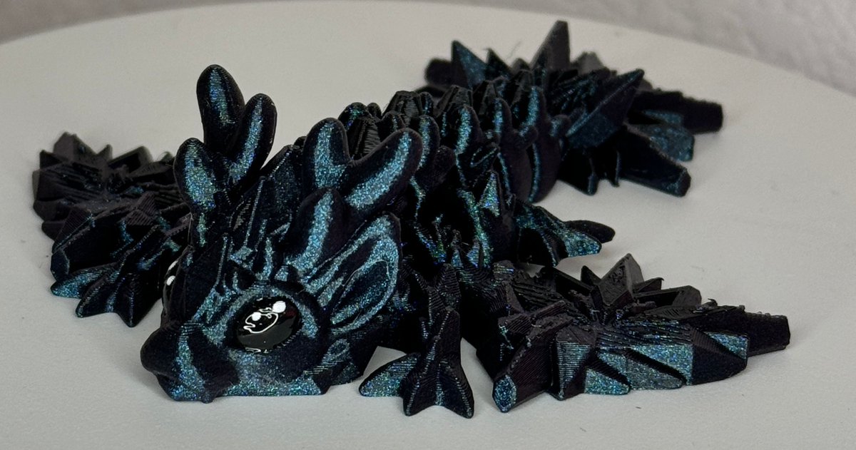 rd_3d_printing's tweet photo. Tiny Winter Dragon by Cinderwing brings cozy fantasy charm to the coldest part of the year. Its compact size fits in the palm of your hand or perches easily on a shelf, desk, mantel, or among winter decor. https://t.co/PxllQuPidQ https://t.co/nX6b1WRNxu