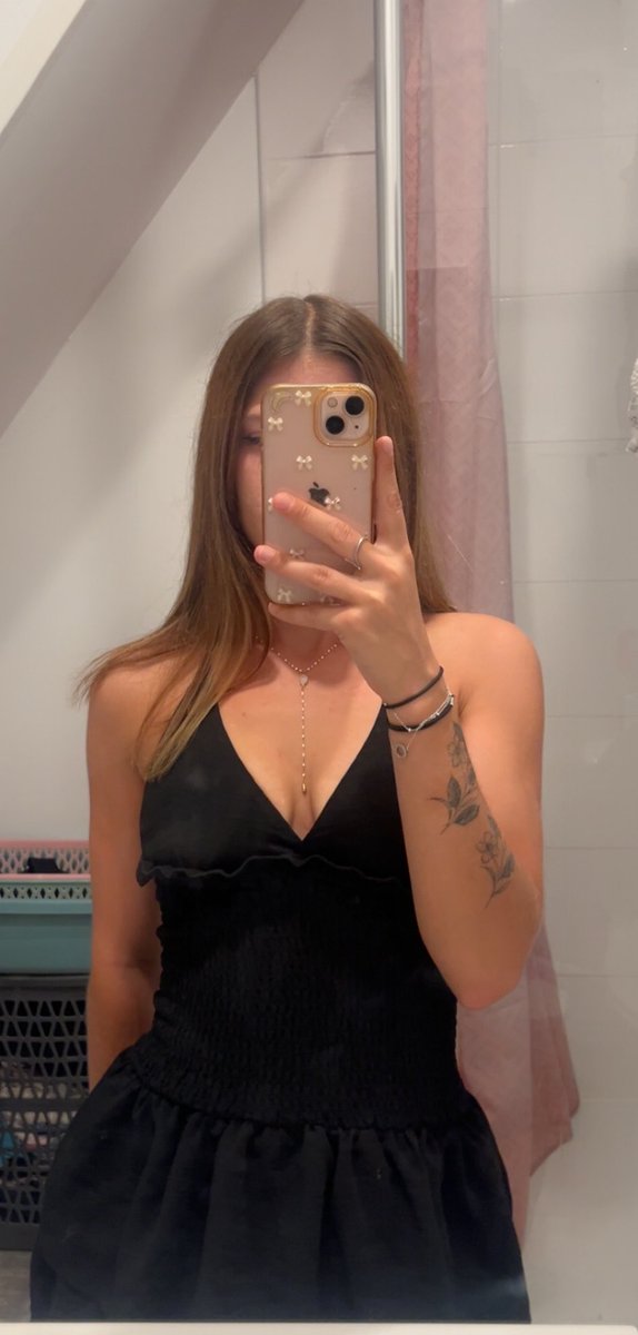 _eemiiilie_'s tweet photo. Je suis disponible toute la journée pour:

🔹 Photos/videos
🔹slow/hard drain
🔹Humiliation, chantage
🔹Remboursement
🔹Jeux (plato, rtgame)
🔹Cam https://t.co/VGpR9suQ7M