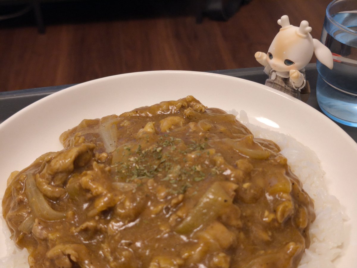 muratan_dolls's tweet photo. おみそちゃんバナナカレーできたよー https://t.co/UkokHDJfVE