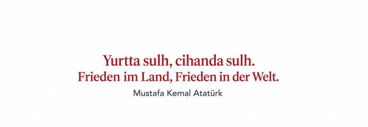 ATZP_'s tweet photo. 20 Nisan 1931. Atatürk, yayımladığı seçim beyannamesinde Cumhuriyet’in yönünü tarif etti: “Yurtta sulh, cihanda sulh için çalışıyoruz.”

Bu söz, bağımsızlığı savaşla kazanmış bir önderin barışı kalıcı kılma iradesiydi. 

#YurttaSulhCihandaSulh #Atatürk https://t.co/AOyXONCfsj