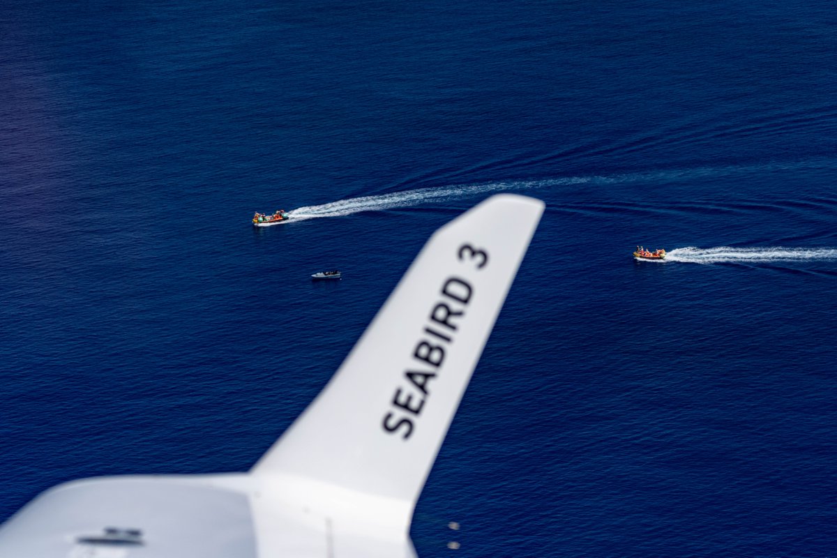 SeaWatchItaly's tweet photo. In zona SAR maltese, quando gli stati UE parlano di "soccorso" significa che si voltano dall'altra parte. Qui gran parte delle persone vengono intercettate da milizie libiche. Ieri #Seabird3 ha avvistato una barca con 17 persone in pericolo. Sapevamo come sarebbe andata. [1/3] https://t.co/53cqQcYwZo