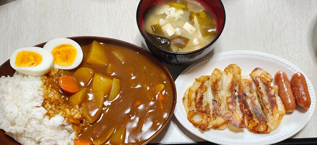 mjun336515's tweet photo. 今日も1日

(\_(\
(｡- .•) 🍒
o_(“)(“)  ｵﾂｶﾚｻﾏՇ”ਭ˒˒*ೄ

🥟うんまそ〜😋 https://t.co/Wro6PUDGK7