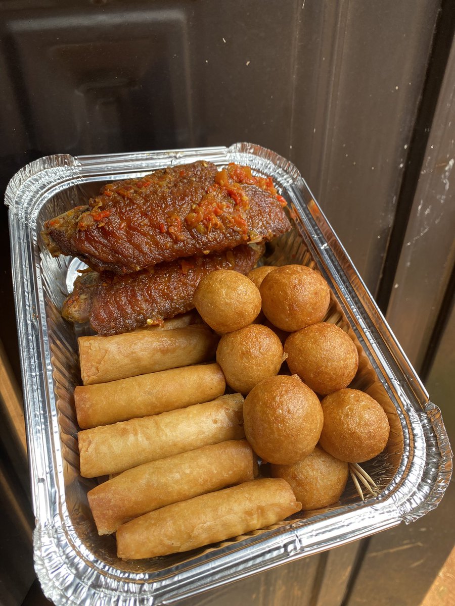Jellytopscpp's tweet photo. Party or no party, small chops must happen😀

Small chops that will have you coming back for more 😋🔥

Crispy, tasty and freshly made! Perfect for parties, events or just satisfying that craving. 🤤

Send us a DM to place your order. 📩

📍Lagos https://t.co/MrxQrkRX8C