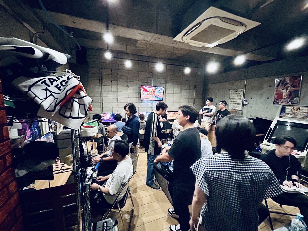 suke8160's tweet photo. 9月１４日（月)も府中本町スト６対戦会開催します！

【場所】東京都府中市本町２－２０－７３　地下1階・地上１階
目印は居酒屋『まんなかや』さん

【時間】１９：００～２４：００

【参加費】２,０００円

今回は21時からシングルトナメあります🔥
気軽にご参加ください✨
お待ちしておりますー！ https://t.co/TdHZO8ibQ7