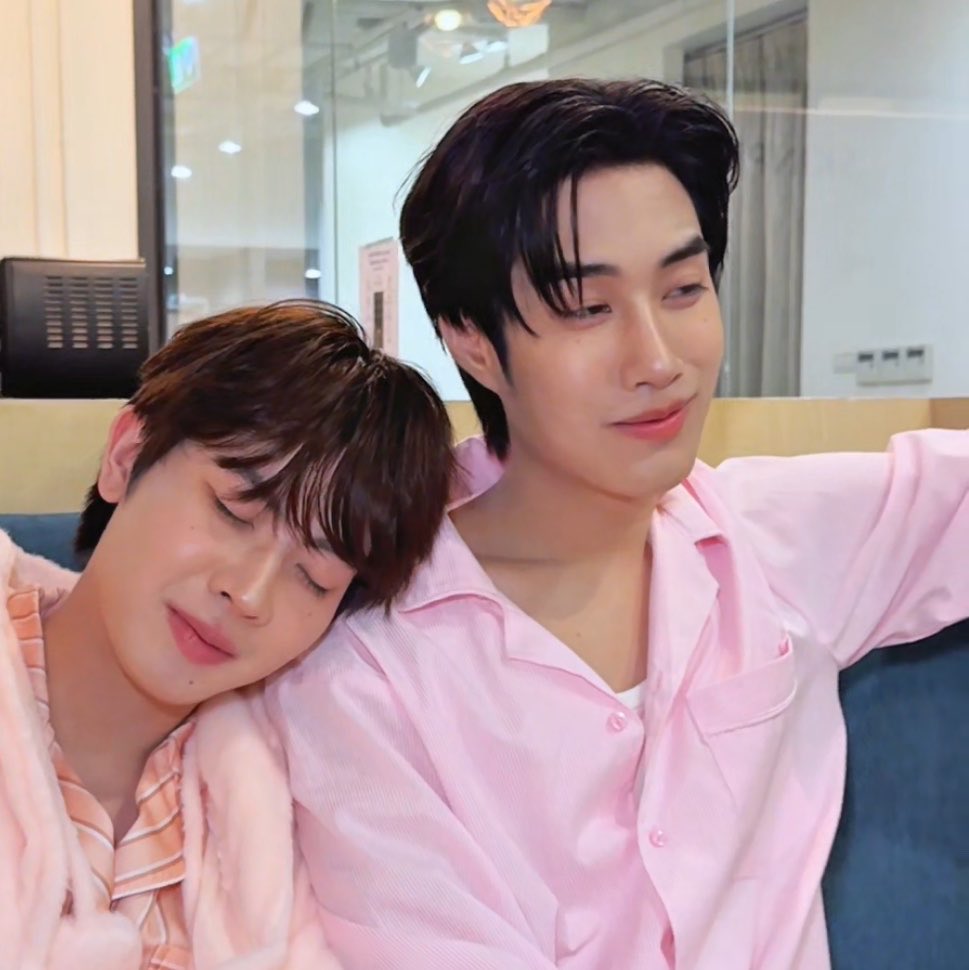 protectmyluv's tweet photo. จอดขวางประตูซิกเนอเจ้ออมากกก555555555555656666666666666 https://t.co/zLsDOeZ46T