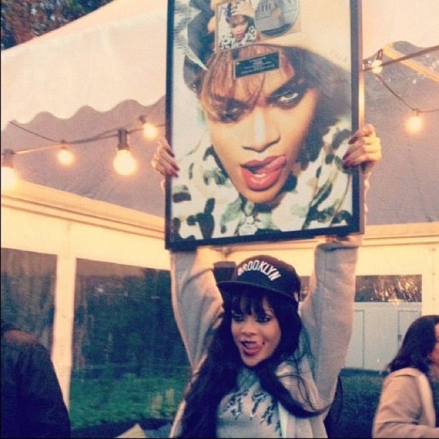 rihdropthealbum's tweet photo. Suck my cockiness https://t.co/nFUSB9LuY9