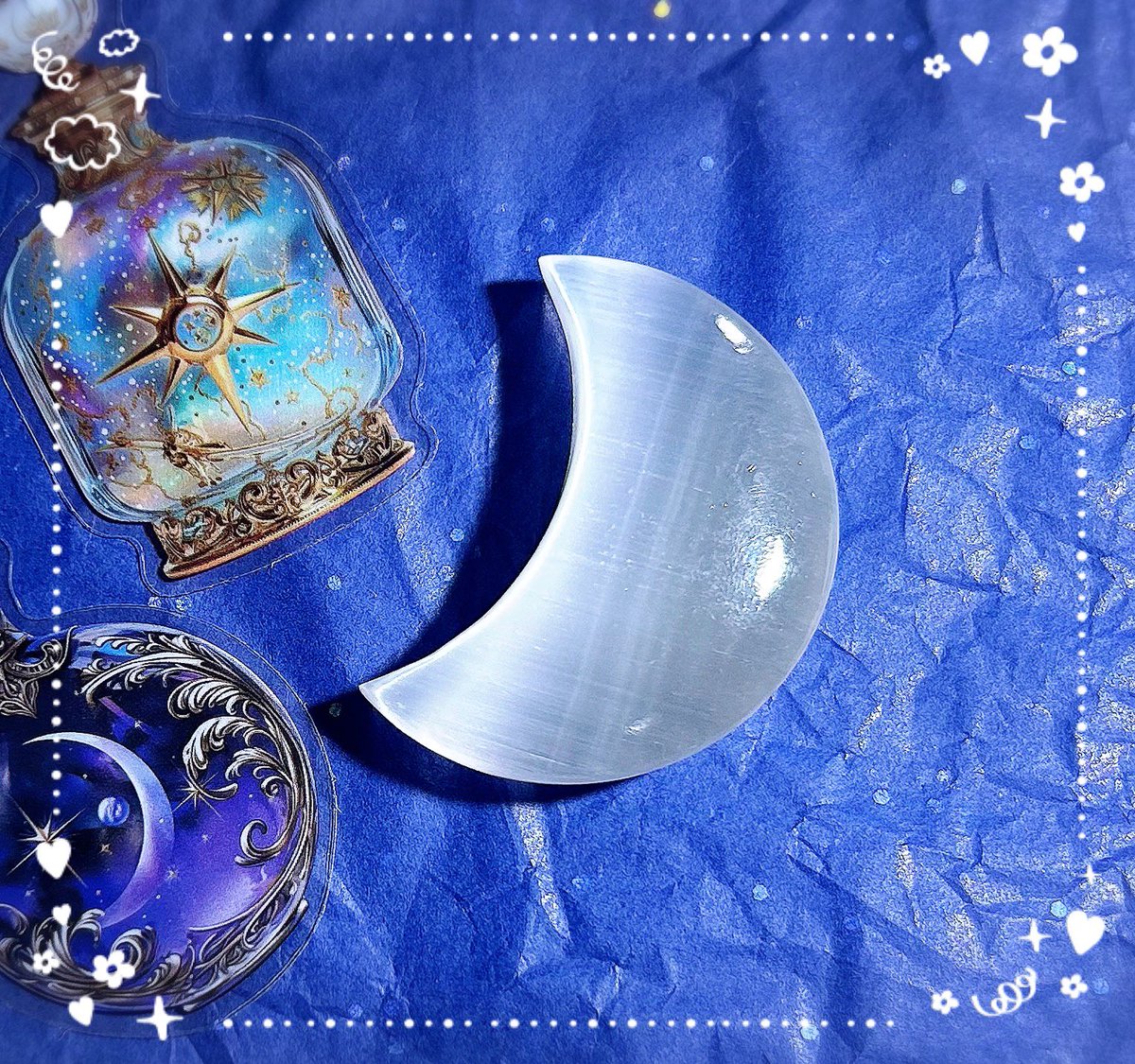 prim_vale543's tweet photo. セレナイトさん届きました〜🌙🤍✨！！！
可愛い😭💕三日月型の見つけた時運命感じたんだよね…綺麗… https://t.co/aqvnaqa6Sk