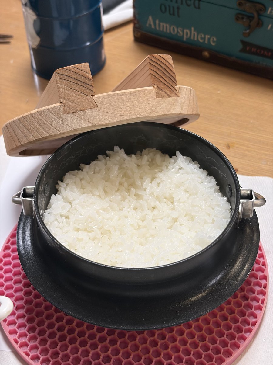 sakurajima1963's tweet photo. クラッド 超羽釜 舞 1合炊
ふむふむ、新米でなくても美味い😋。
#PTGRACE
#燕三条 https://t.co/i0gyutxbzh