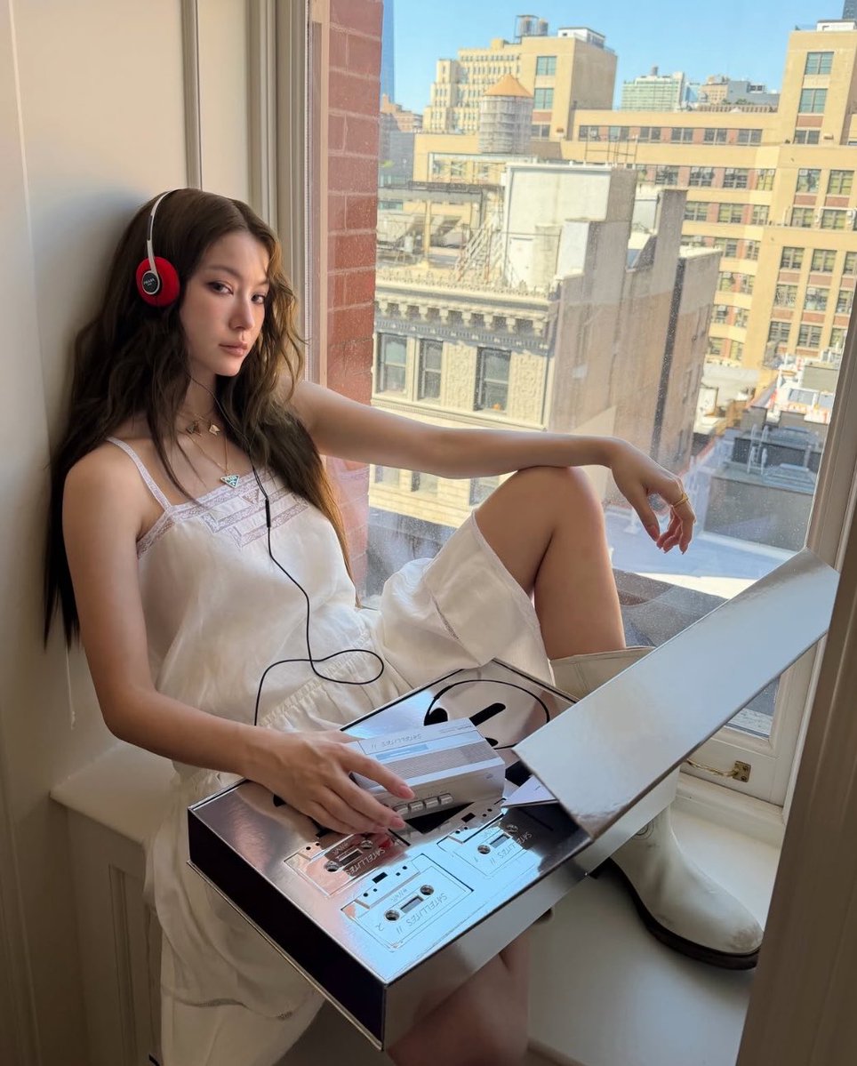 namtancentrics's tweet photo. namtan x prada is everything 🤍

#PradaPeople #Prada #NamtanTipnaree https://t.co/tu5fQA3R25