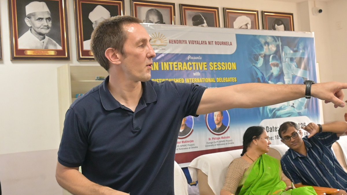 Kvnit2024's tweet photo. Interactive session with distinguished international delegates under SPARC program on "How gravity &amp; rubber bands help robots and humans move"
By: Dr.Philippe Malcolm &amp; Dr. Mukul Mukherjee
Asst. Prof. Biomechanics from  University of Nebraska ,Omaha. https://t.co/uzsrkMxti0