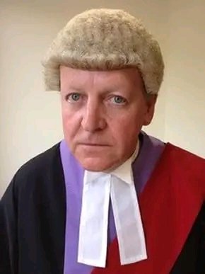 FreyjaBakke's tweet photo. THIS IS JUDGE IAN PRINGLE KC 

He has allowed convicted paedophile Roberto Silva to walk out his court on a community order despite him grooming and 14 year old for s*x and stating 'teen girls are nicer'

Meanwhile this exact same judge has previously jailed people for social media posts

SHARE THIS EVERYWHERE!!
Predator awareness