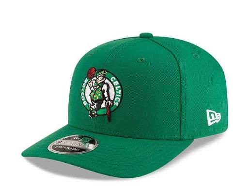 SoldadoDeSlavy's tweet photo. La gorra que tengo yo en mi casa / La chaqueta que tiene un notas de Boston: https://t.co/OLbiA9IvOA