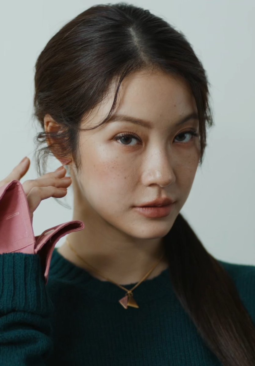namtancentrics's tweet photo. the most gorgeous ambassador 🤍

#PradaPeople #Prada #NamtanTipnaree https://t.co/LVx70NHVAB