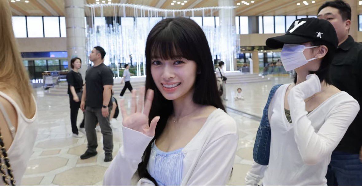 SkayCommHQ's tweet photo. まーちゃん、前髪アリ激アツ🤩

幼い感じでめっちゃ可愛い😊

#NiziU
#RIMA https://t.co/zzWOfJsOq3