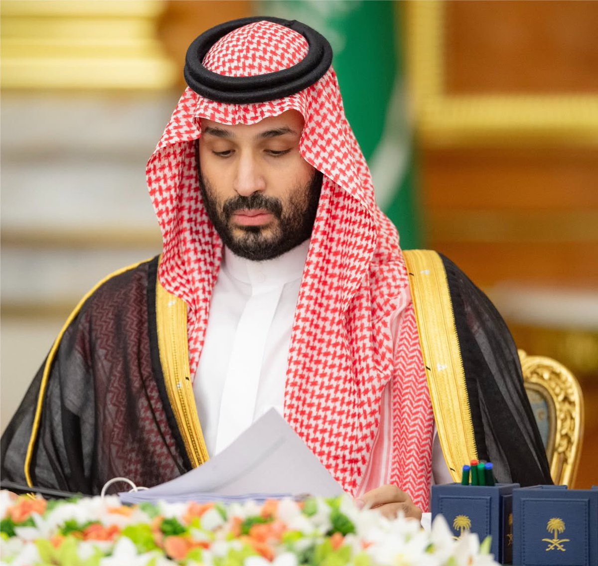 MakkahUpdate's tweet photo. A ROYAL GATHERING IN JEDDAH🇸🇦

The Crown Prince and Prime Minister welcomed scholars, princes and dignitaries at ASalam Palace, including Haramain Imams Sheikh Abdur Rahman As-Sudais and Sheikh Saleh Al-Humaid. https://t.co/Saury1apv7