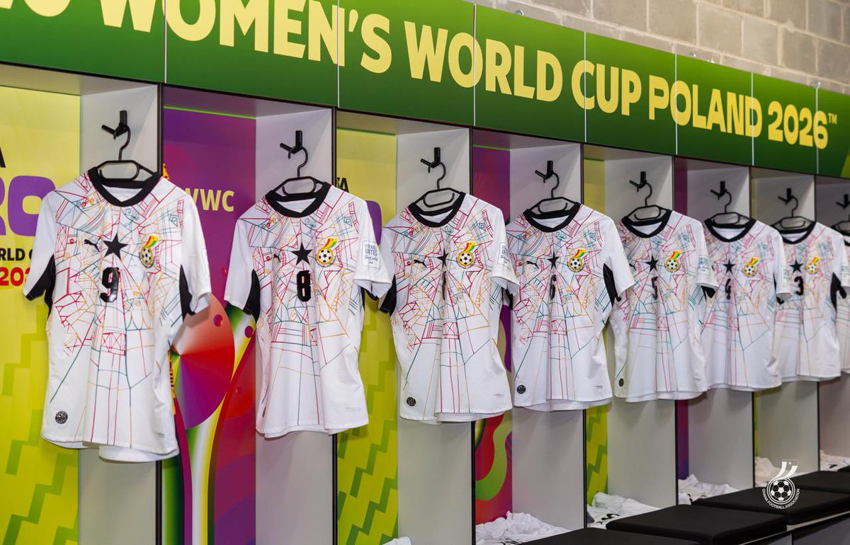GhanaWNT's tweet photo. Ready to go again for the Red, Gold, Green and the Black Star🇬🇭🇬🇭🇬🇭

🇬🇭 vrs 🇰🇷

#StrongerTogether💪🏽 
#ShineBlackPrincesses✨
#BringBackTheLove 🥰 https://t.co/v5QhGNVbyE
