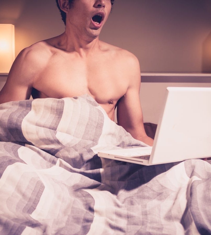 sbyoung09's tweet photo. Which is more embarrassing 🙈 😣👇👇

     Caught.                                            Caught 
Masturbating.       Or.                   Having Sex