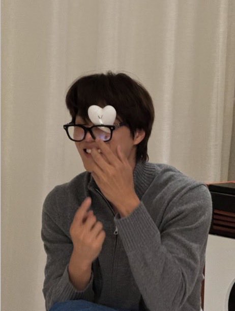 NiniReesh's tweet photo. Cutie Jonginie 🥰
#KAI #Jongin #KAIxYSLbeauty @yslbeauty https://t.co/05a9sw7lfU