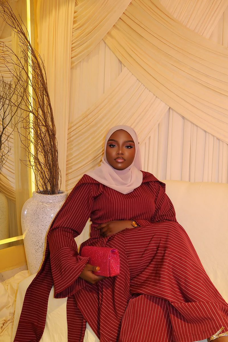 Atilolahafeezah's tweet photo. Help me wish my friend happy birthday 🫣🤍 https://t.co/3M3XmeelhC