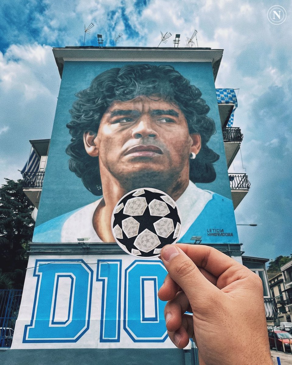 sscnapoliES's tweet photo. DÍA DE CHAMPIONS. https://t.co/IEZJIWALpY