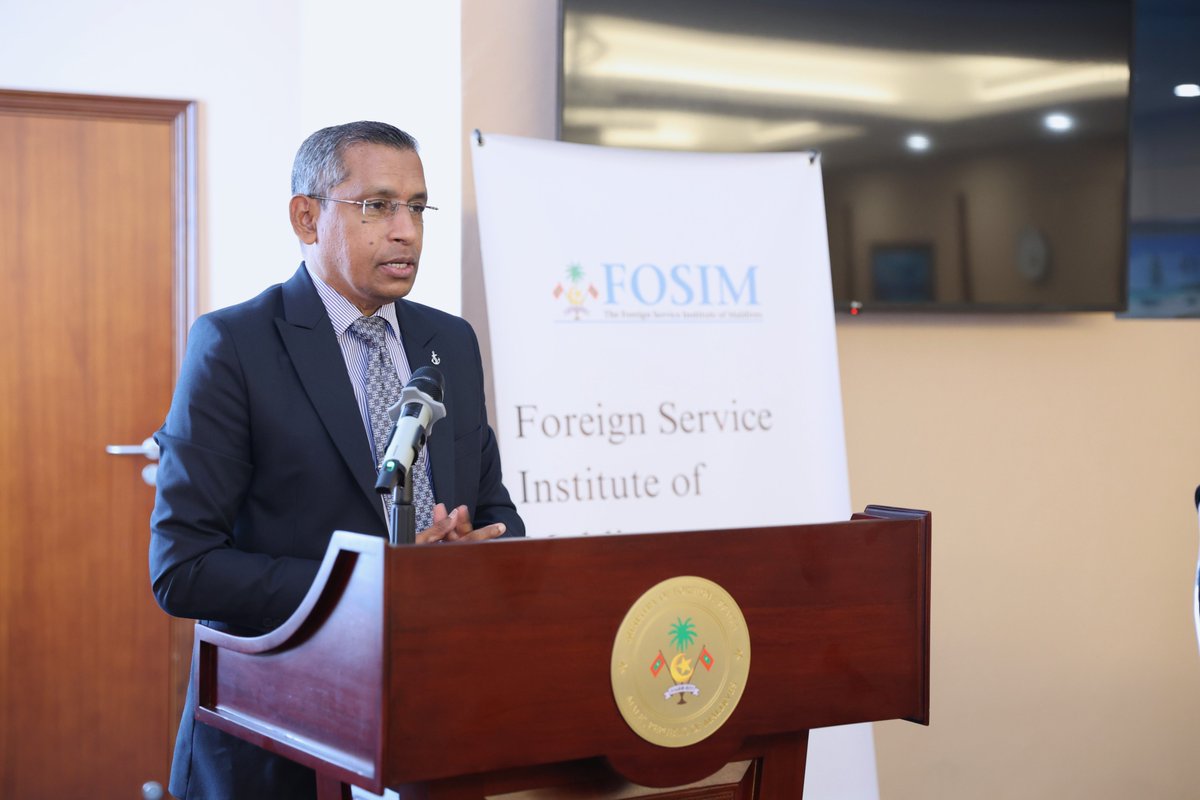MoFAmv's tweet photo. FOSIM’s Distinguished Speaker Series explored the vital role of hydrography in the Indian Ocean, with Retd. Rear Admiral Y.N. Jayarathna sharing insights from the Sri Lankan experience and its implications for Small States and the Blue Economy. https://t.co/NB56ez9ebc