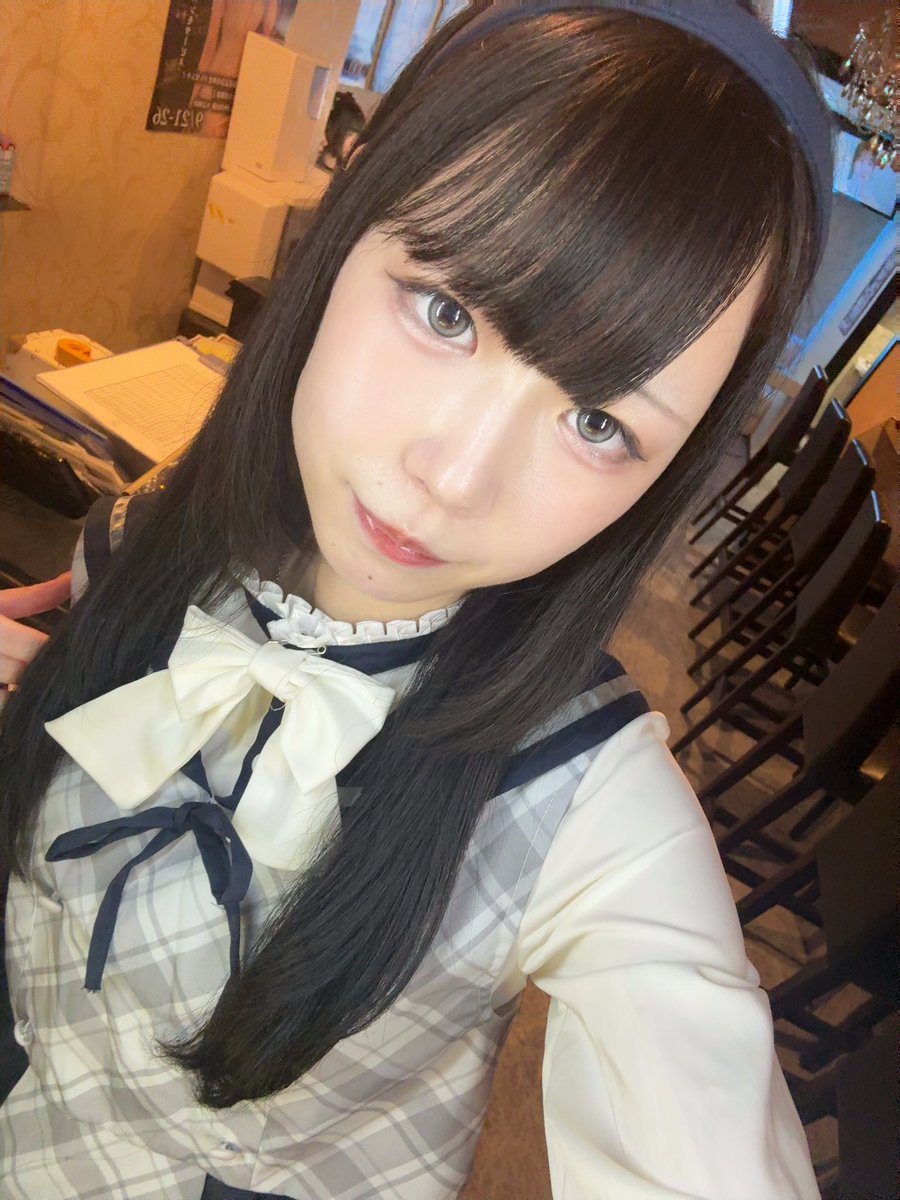Franc_yuki's tweet photo. 遅れましたが出勤！
黒髪にして清純派アイドル狙ってます🩵
        ⬇️
@Franc_Kannai 

#コンカフェ #コンカフェ嬢  #コンカフェ好きと繋がりたい  #自撮り界隈  #いいね返し #ガルバ #横浜 #関内 #私服 https://t.co/ciH1Tj3CdB