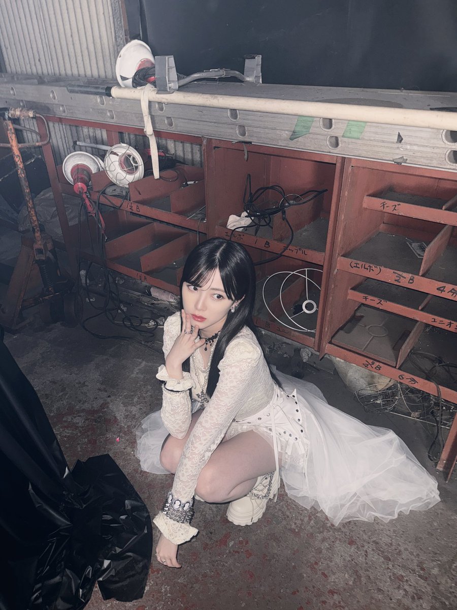 0927_yuina's tweet photo. 👑🖤Regina Gemina MV公開🤍👑
→ https://t.co/wD0jeYotvq #LustQueen https://t.co/SeI1aEOGKw