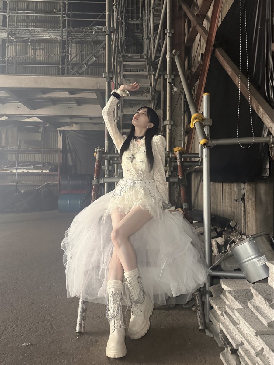 0927_yuina's tweet photo. 👑🖤Regina Gemina MV公開🤍👑
→ https://t.co/wD0jeYotvq #LustQueen https://t.co/SeI1aEOGKw