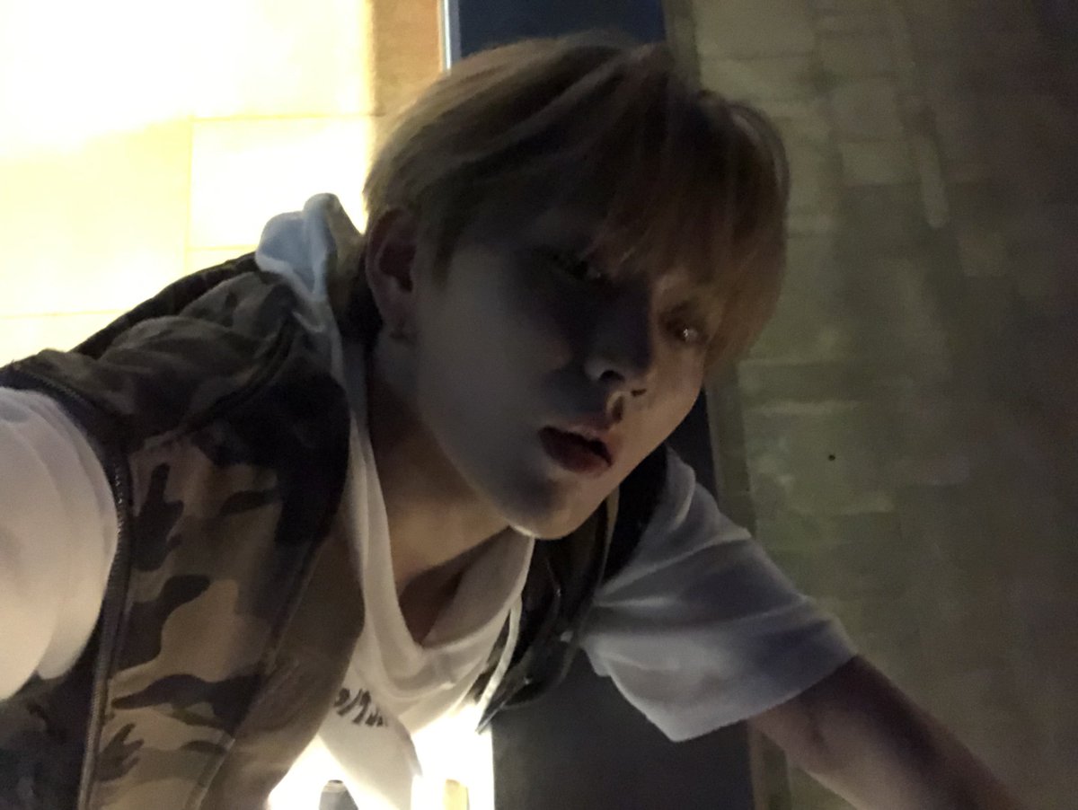 WHIB_ON's tweet photo. 잃어버린 사진들 2탄

#WHIB #휘브 #HASEUNG #하승 https://t.co/xk8Hpc77ai