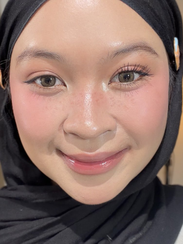 h0neymilktea_'s tweet photo. mascara lokal harga 30K, hasilnya? ate💅🏻 lentik seharian.. gak bikin bawah mata item.. TAHAN BANTING.. https://t.co/eKBrWLLaks