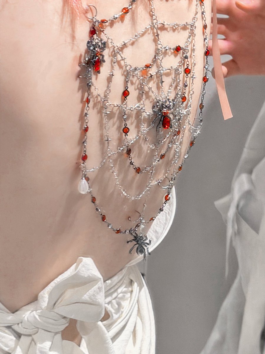 outuwu___'s tweet photo. 🕸️预告
🪡@outuwu___ @mozhala_ 
🕷️@Bieli20_Zi 
#playpiercing #bodyart #人皮扣 https://t.co/aSdDV1eaDu
