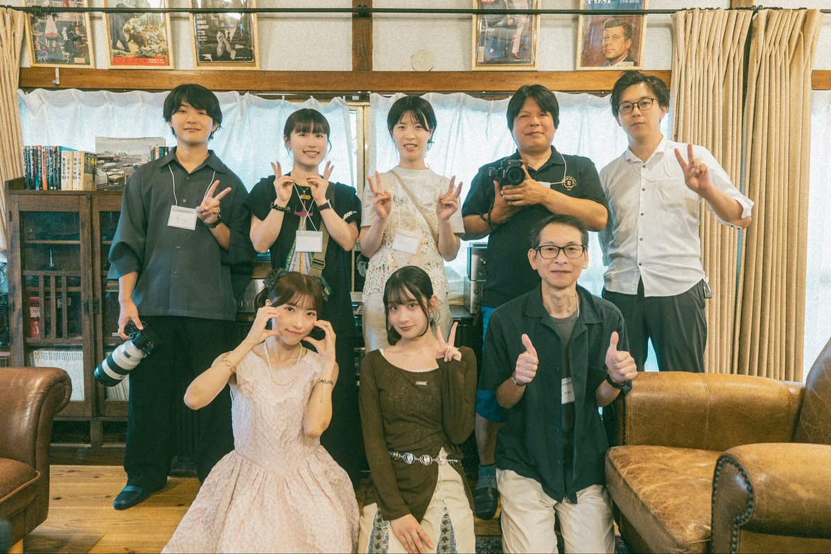 potomo_official's tweet photo. POTOMOスタジオ撮影会を開催しました！
ご参加いただいた皆さん、本当にありがとうございました✨

当日はモデルさんを囲みながら、スタジオならではの空間や光を活かして撮影📷
それぞれ工夫しながら撮影を楽しんでいる姿を見て、運営としてもとても嬉しかったです！

POTOMOでは、アプリだけでなく、フォトウォークやスタジオ撮影会など、実際に撮影を楽しめる企画も定期的に開催していく予定です！

撮影仲間を増やしたい方、ポートレートをもっと楽しみたい方、普段とは違う環境で撮影してみたい方は、ぜひフォローしてお待ちください✨

今後の開催情報も随時発信していきます！

#POTOMO #ポトモ #撮影会 #モデル募集 #カメラマン募集 #ポートレート