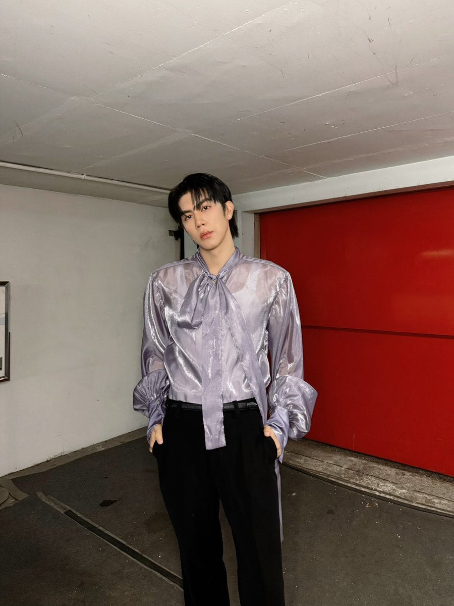 PROXIE_Official's tweet photo. Fit Check  ⁺˚⋆｡°✩🔮✩°｡⋆˚⁺💫
หมอดูบอกว่าเนื้อคู่ของคุณจะใส่เสื้อสีม่วง ॱଳ͘

🧡💛💚🩷🩵💜

#พ้อกสีพามูมาดูดวงกันครับสมาชิก 
#MUFestivalxPROXIE #MUFestival 
#PROXIEth #bROTHERSMUSIC https://t.co/WZedp1dfKF
