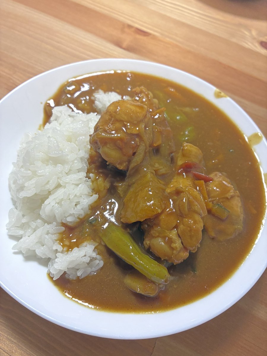 gbxx_9's tweet photo. 夏野菜カレーを作りました https://t.co/yFN6Q7MxG0