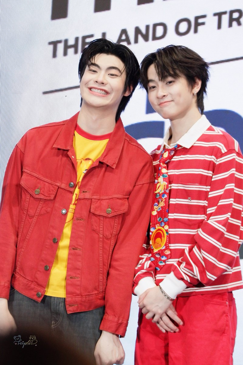 333TRIPLE_D's tweet photo. So cute 🦷🌊

-`♡´- @tthi_eks @waavetnp -`♡´-

#theewave #tthi_eks #waavetnp 
#ท่านโปรดคลื่น https://t.co/i92CHtl2xc