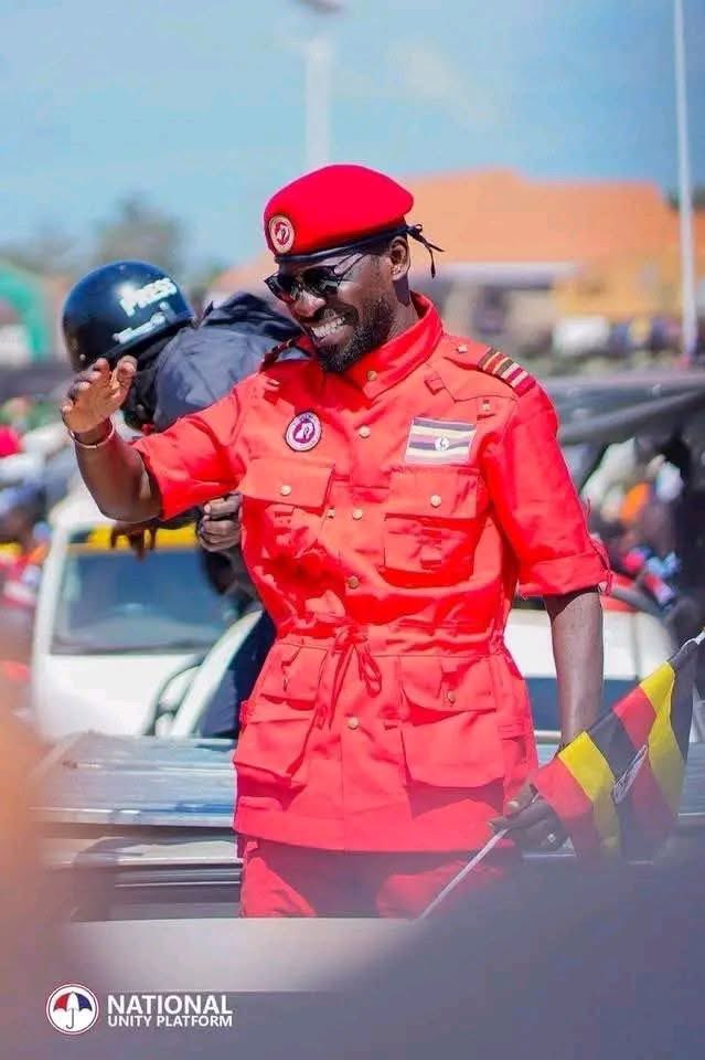 kefanbruno's tweet photo. @FrankGashumba @mkainerugaba Point of correction! We have only one SIMBA here in Uganda 🇺🇬  Commander 001🫡 @HEBobiwine https://t.co/bVvpq0OlB5
